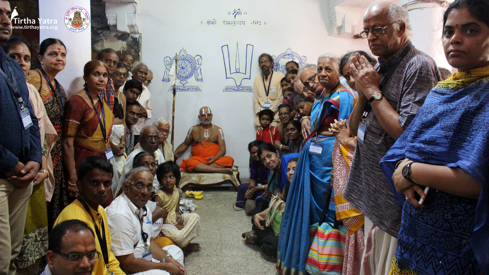 Devotees with His Holiness Sri Yadugiri Yathiraja Jeeyar Swami
