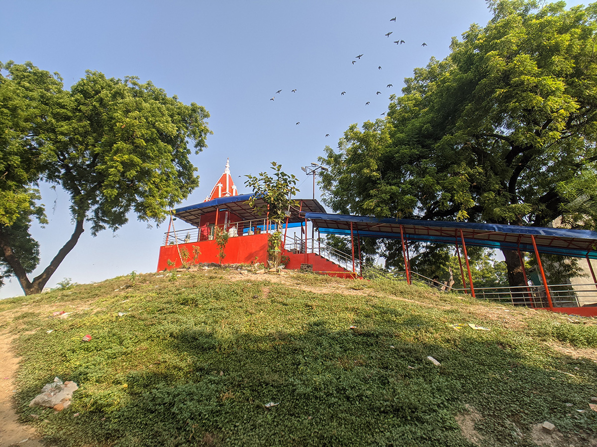 Omkareshwar Mahadev Temple - One of the 5 Lingas in Kashi